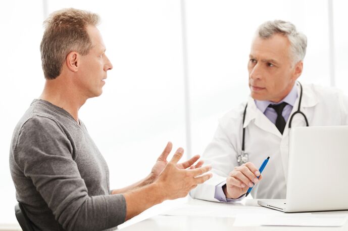 Lalaki jeung prostatitis kronis di kantor dokter urang